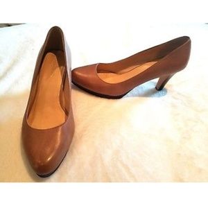 Cole Haan 7M Classic Pumps Camel NWOT